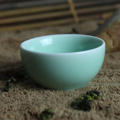 Porcelain tea cup fish relief cup of tea Chinese tea cup ceramic cups creative