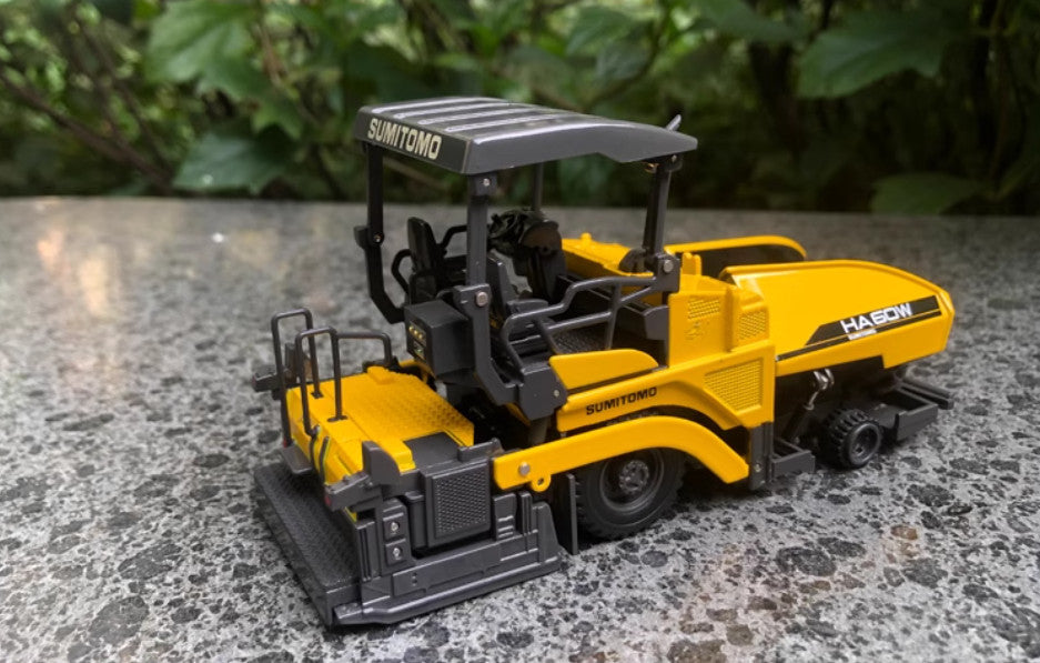 1:50 HA60W Paver Machine Spreaders Construction Machine Equipment Diecast Model