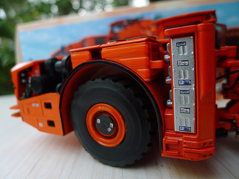 1:50 KOMNTSU WX22H Hybrid Underground Loader Construction Machine Diecast Model