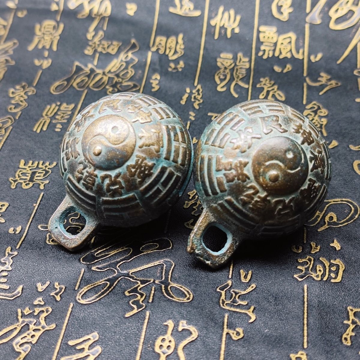 6.9CMRetro Pair Collectible Bells Tai Chi Eight Trigrams Copper Bell Decorations