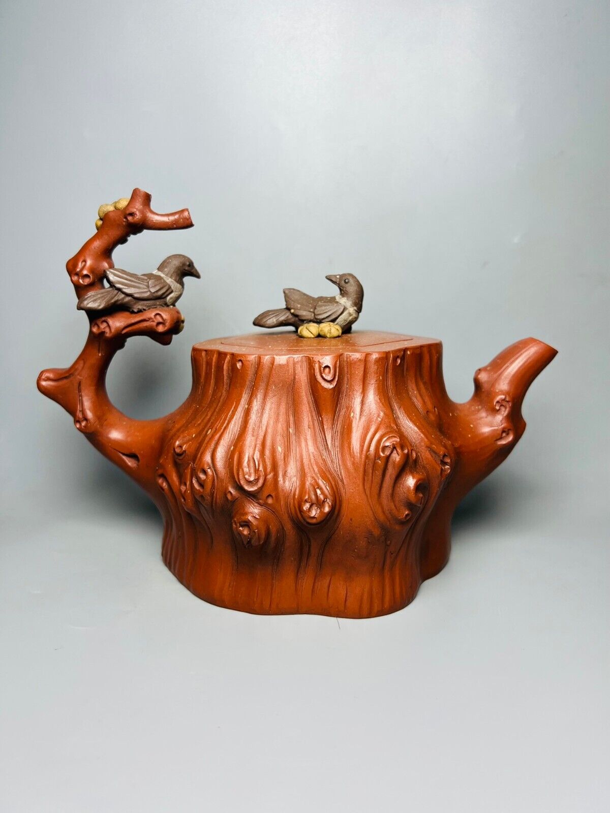 Chinese Yixing Zisha Clay Handmade Exquisite Teapot（喜上眉梢树桩 底款： 汪寅仙）