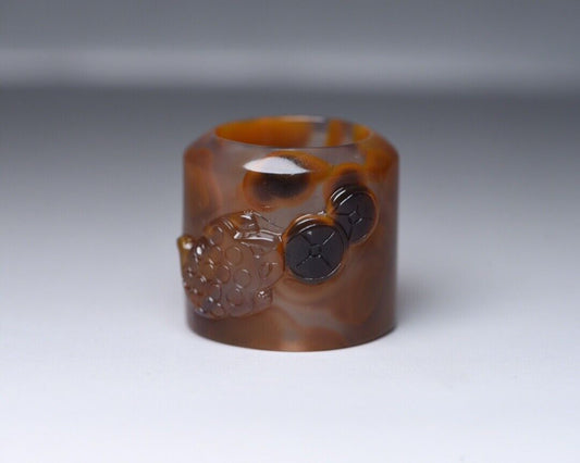 Antique Chinese Natural Agate Carved Unique Statue Thumb Ring Jewelry Collection