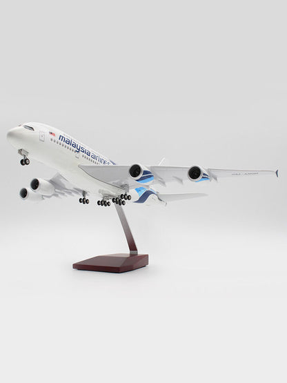 1:160 46CM Malaysia Airlines AIRBUS A380 Plane Landing Gear Resin Aircraft Model