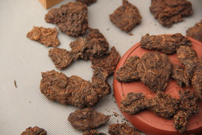 Aged Golden Buds Lao Cha Tou Pu'er Pu-erh Loose Tea Puer Ripe Shu 250g