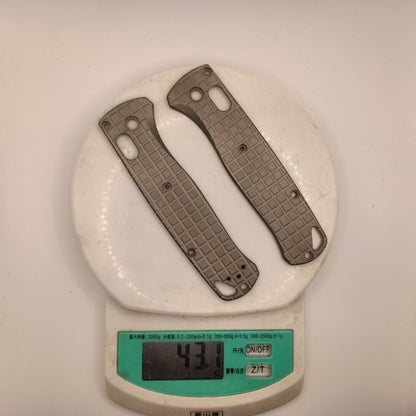 1Pair of Grenade Pattern TC4 Handle Scales for Benchmade Bugout 535