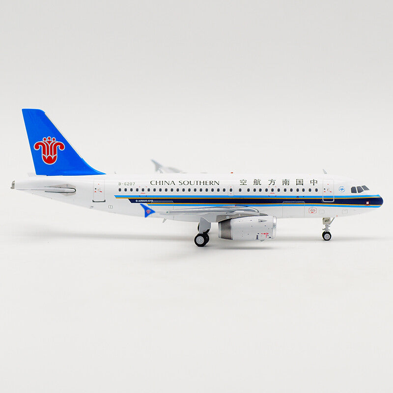 Inflight CHINA SOUTHERN AIRLINES AIRBUS A319 B-6207 1/200 diecast model aircraft