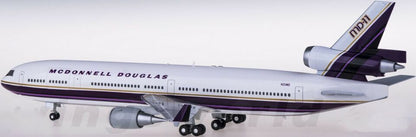 1:200 31CM Hogan McDonnell Douglas MD-11 Passenger Airplane ABS Plastic Model
