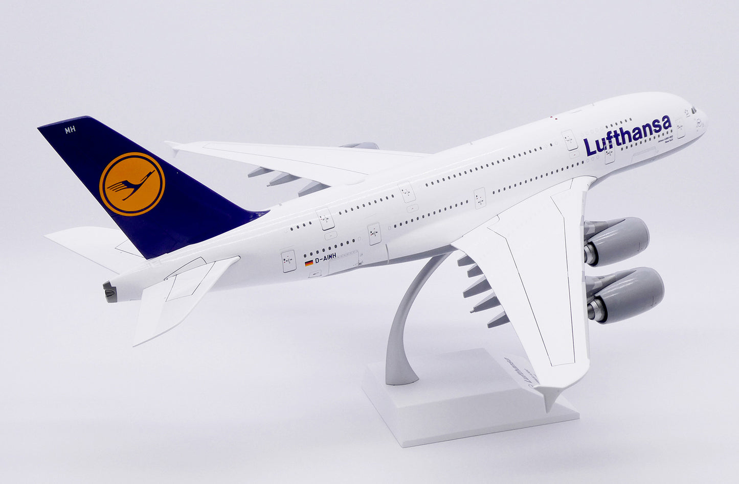 36CM 1:200 JC Wings Lufthansa Airbus A380 Passenger Airplane Diecast Model