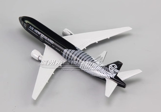 16CM Air New Zealand Boeing 777 Passenger Plane Airplane Diecast Aircraft Model