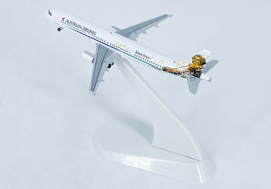 1:500 StarJets AUSTRIAN AIRLINES AIRBUS A321 Airplane Diecast Aircraft Model