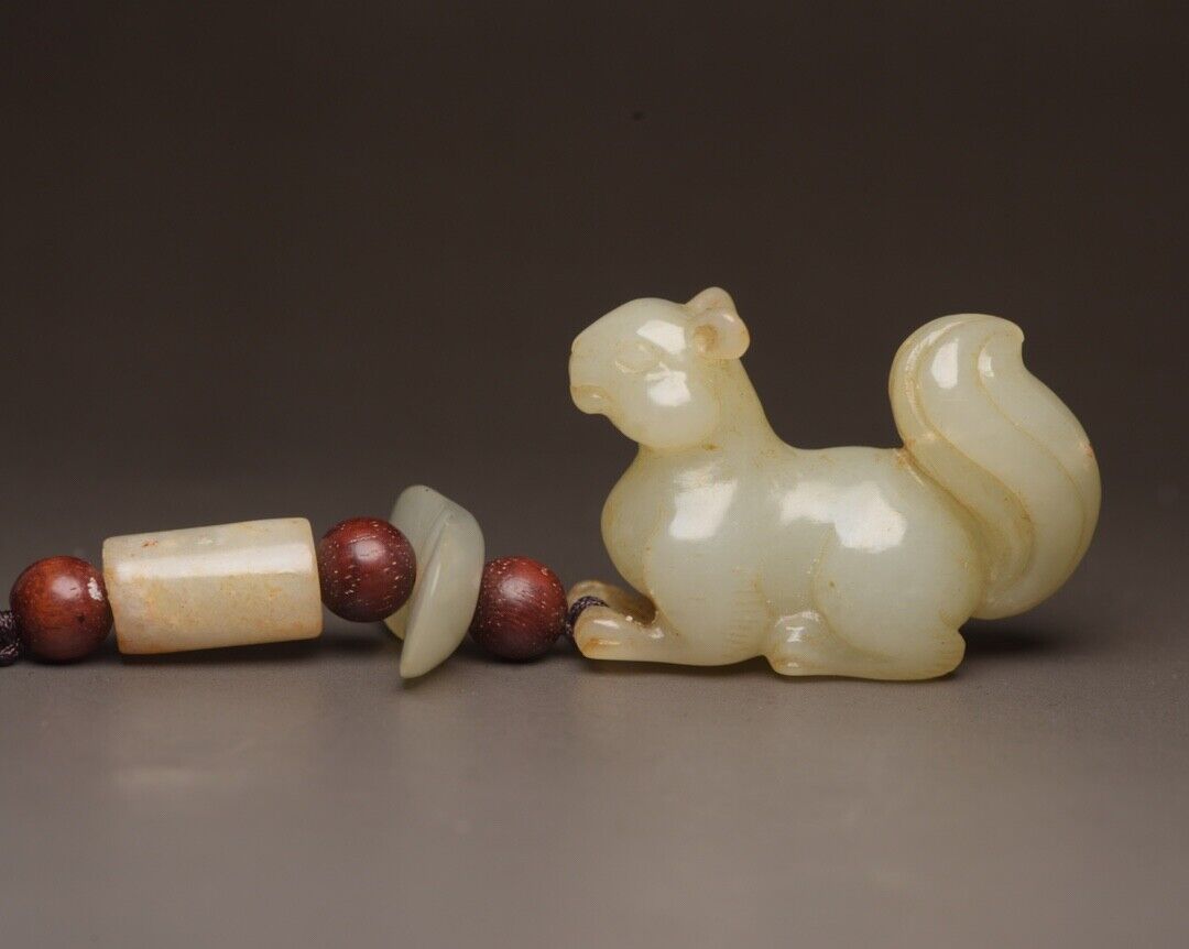 Chinese Beautiful Natural Hetian Jade Carved Squirrel Statues Nice Figurine Gift