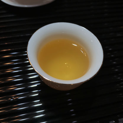 Yunnan Puerh Tea Old Banzhang Iceland Puerh Raw Tea Cake 357g/12.59oz