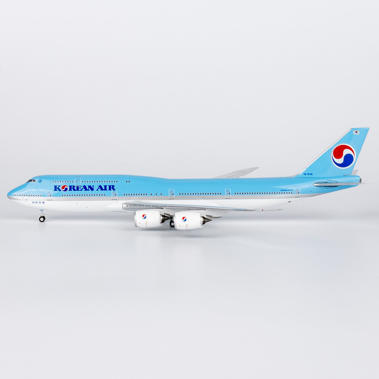 1:400 NGmodels Korean Air Boeing 747-8 Passenger Airplane Diecast Plane Model