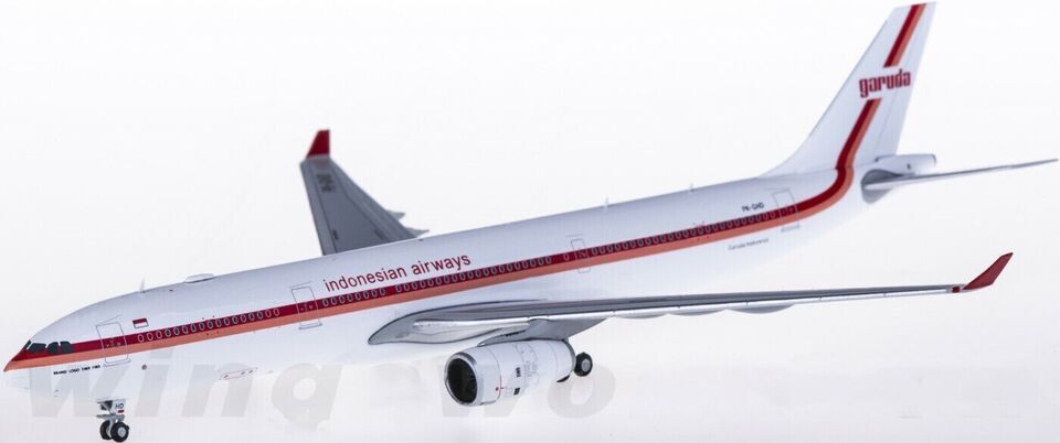1:400 JC Wings Garuda Indonesia AIRBUS A330-300 Passenger Airplane Diecast Model