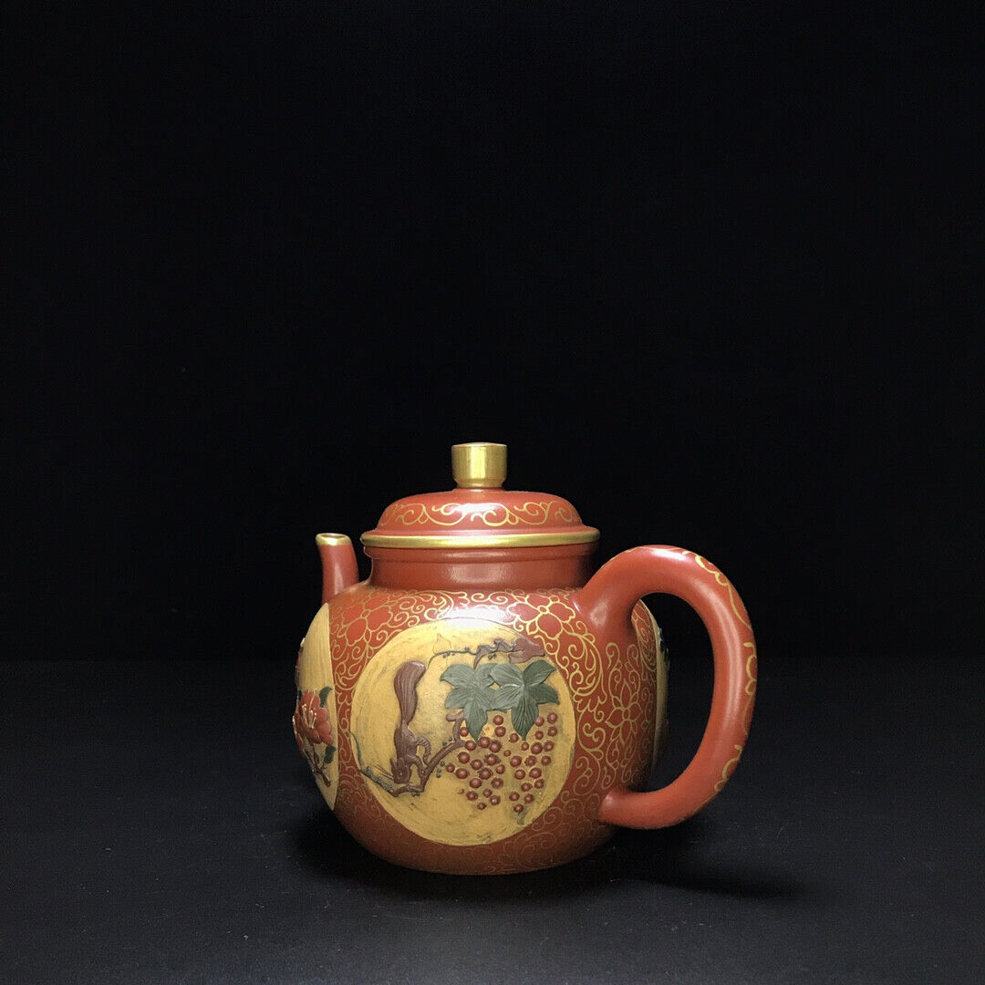 Chinese Yixing Zisha Clay Handmade Exquisite Teapot （春华秋实 底款：康熙御制）