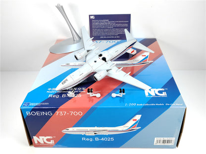 1:200 NG Model People's Liberation Army Air Force B737-700 Plane Diecast Model