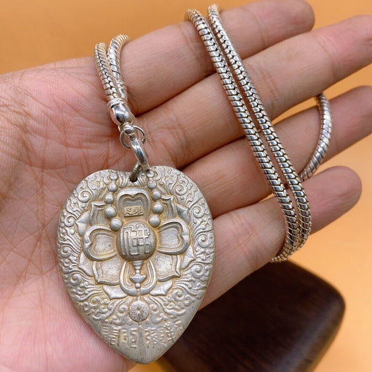 old tibet miao silver hand carving skull Statue necklace noble gift