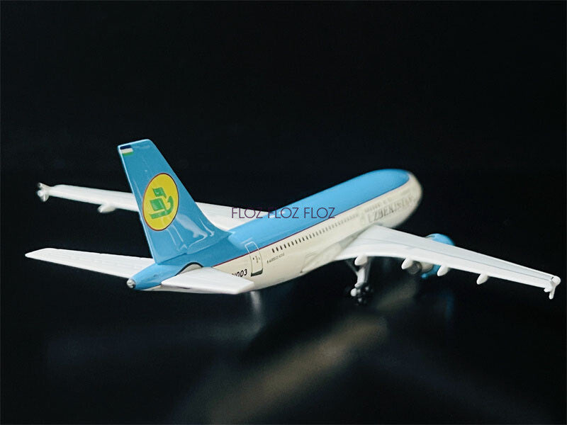 AeroClassics Uzbekistan Airways for Airbus A310-300 UK31003 1:400 Aircraft Model