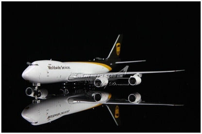 1:400 Phoenix UPS BOEING 747-8F Airfreighter Diecast Aircraft Plane Model