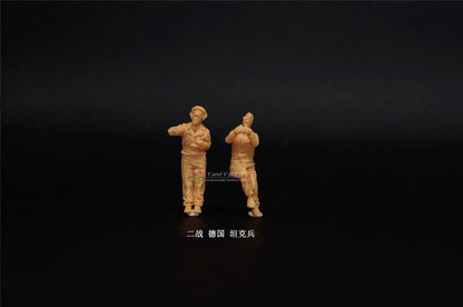 Homemade 1/72 1/64 1/87 German Tanker 2-Persons Unpainted Model Ornament Toys