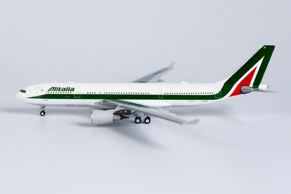 1:400 NG Model Alitalian AIRBUS A330-200 Passenger Airplane Diecast Plane Model