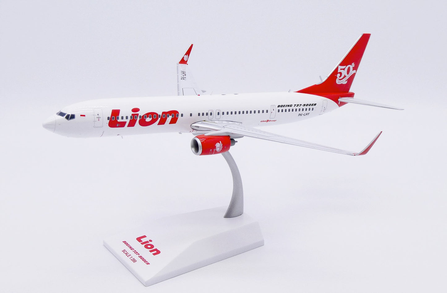 1:200 JC Wings Lion Air B737-900ER PK-LHY Airplane Diecast Aircraft Model