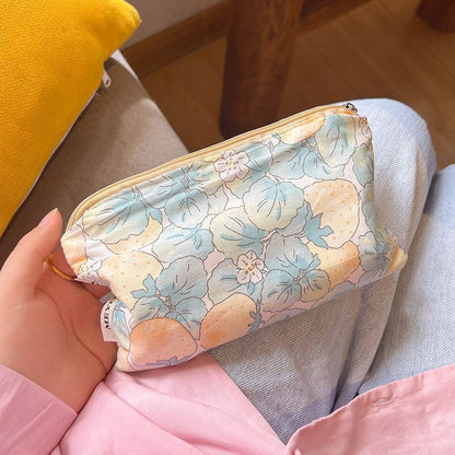 Strawberry Cosmetic Bag Makeup Pouch Zipper Make Up Organizer Bag Case Toiletry