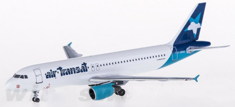 1:400 AeroClassics Air Transat AIRBUS A320 Passenger Airplane Diecast Model