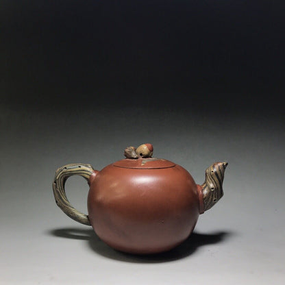 Chinese Yixing Zisha Clay Handmade Exquisite Teapot （绞泥寿桃 底款：周桂珍）