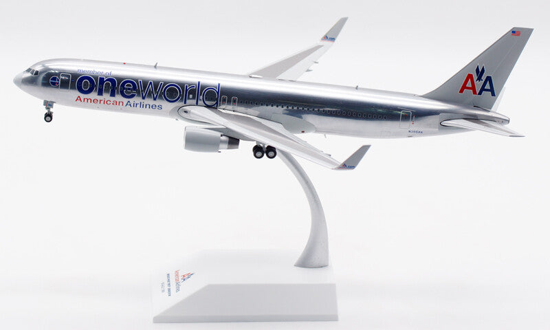 1:200 JC Wings oneworld American Airlines BOEING 767-300ER Plane Diecast Model