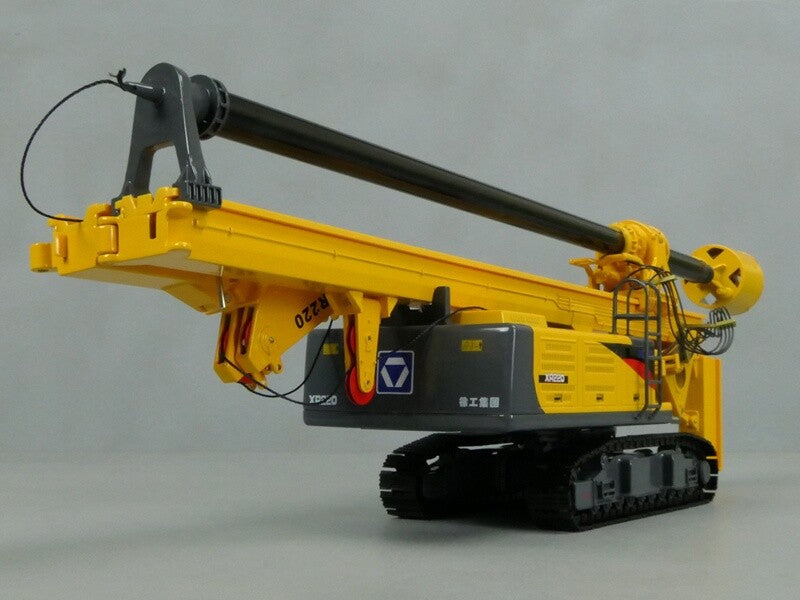 1:35 XCMG XR220 Rotary Drilling Rig Excavator Construction Machine Diecast Model