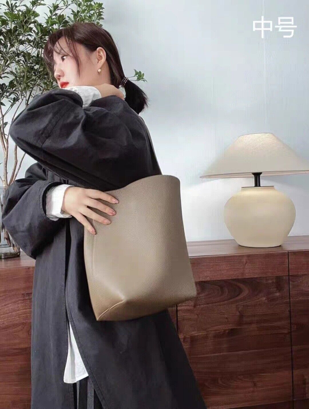 New The Row large-capacity bucket bag niche casual handheld shoulder Tote bag