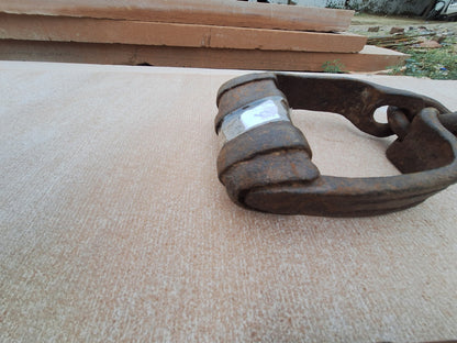 OLD VINTAGE HAND FORGED HORSE LEG IRON CHAIN ANIMALS SHACKLES - SET OF 2