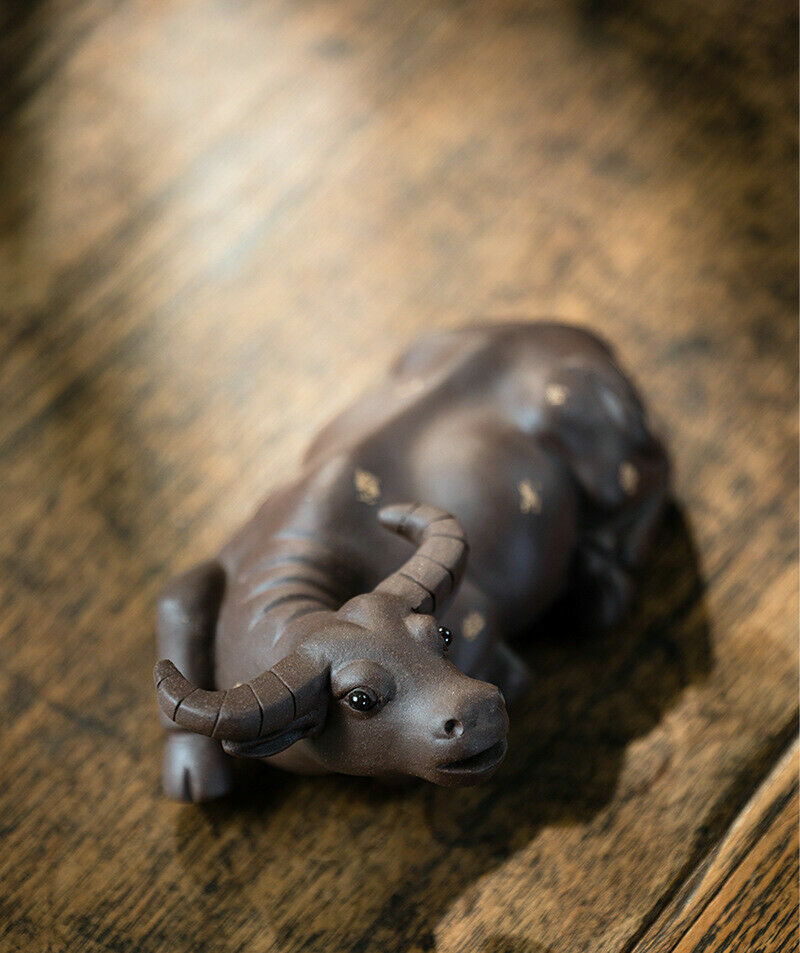 Handmade Artware Zisha Purple Clay Tea Pet Ox Statue Table Decoration Ornament