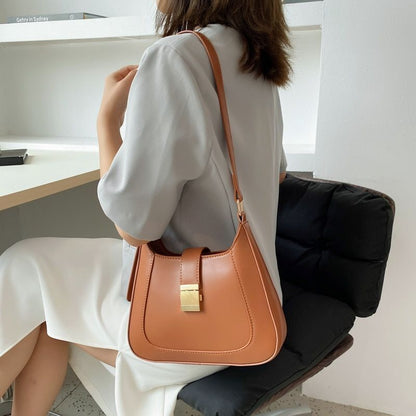 Handbags Synthetic Leather Shoulder Crossbody Bags Half Moon Shape 25*21*6 CM