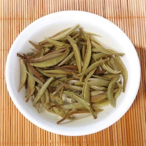 Chinese Fuding White Tea Silver Needle Bai Hao Yin Zhen Tea Cake 300g Big Leaf