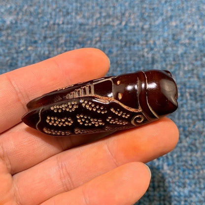 Natural Carved Cicada Pendant Statue Collection Hand Toy