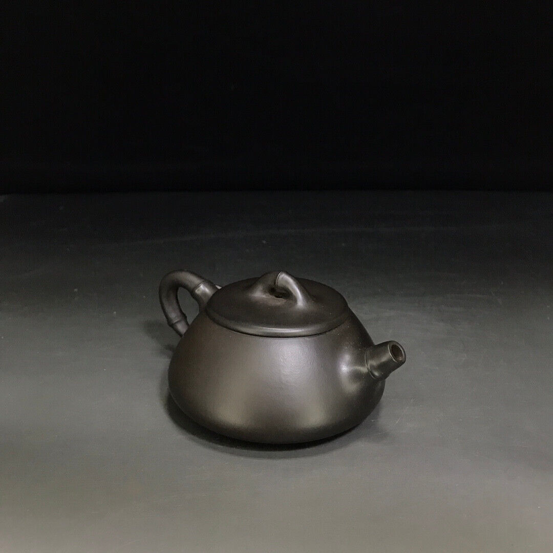 Chinese Yixing Zisha Clay Handmade Exquisite Teapot （石瓢 底款：方開明）