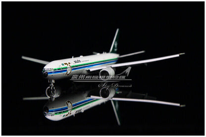 1:400 JC Wings Saudia BOEING 777-300ER Passenger Plane Flap Down Diecast Model