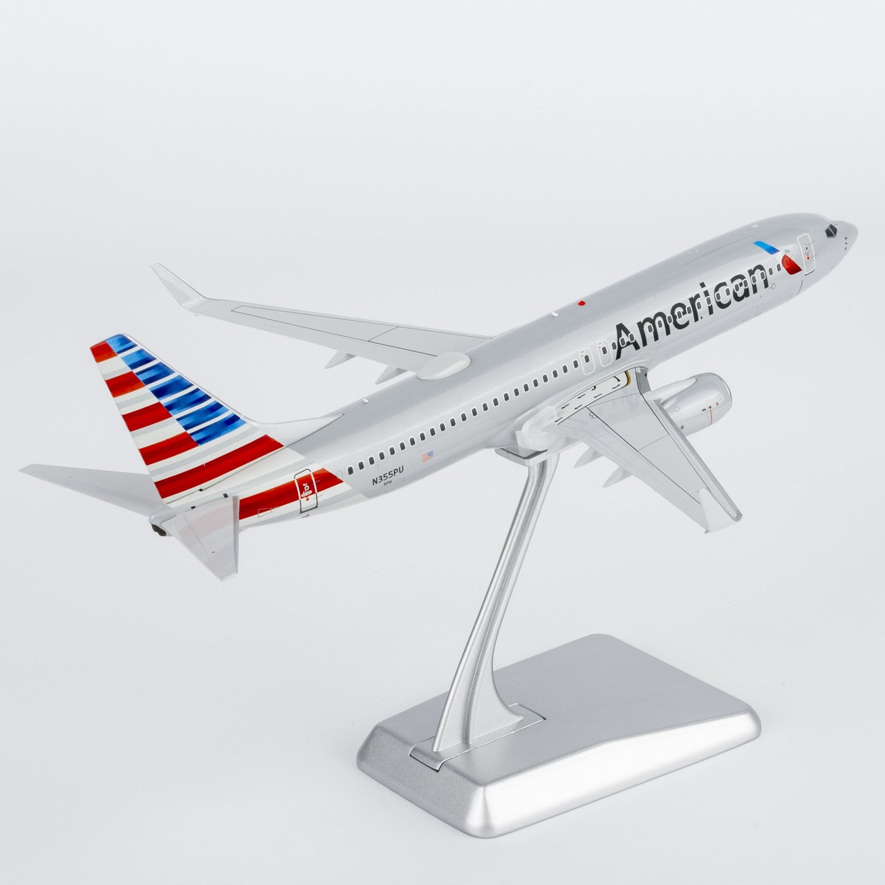 1:200 NGmodels American Airlines Boeing 737-800 Passenger Diecast Airplane Model