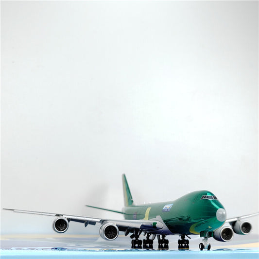 1:400 HX Model ATLAS AIR BOEING B747-8F Aircraft Airplane Diecast Plane Model