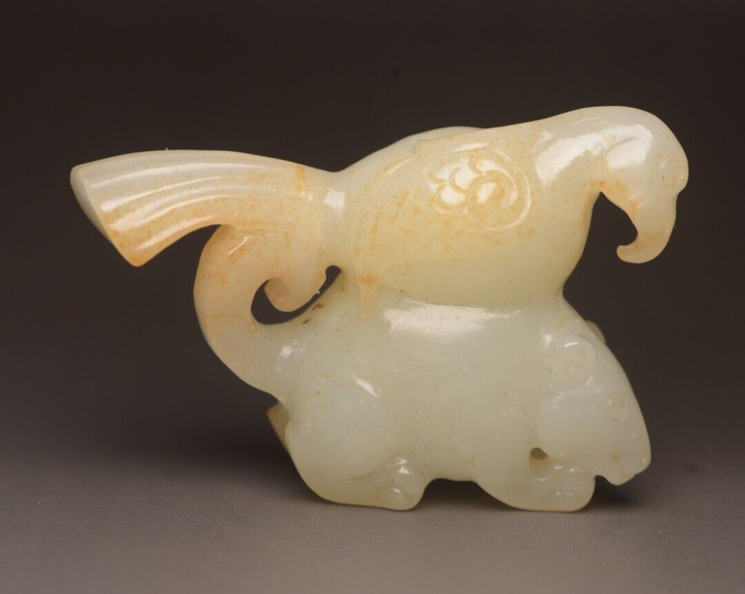 Chinese Antique Natural Hetian Jade Carving Eagle Bear Statue Exquisite Figurine