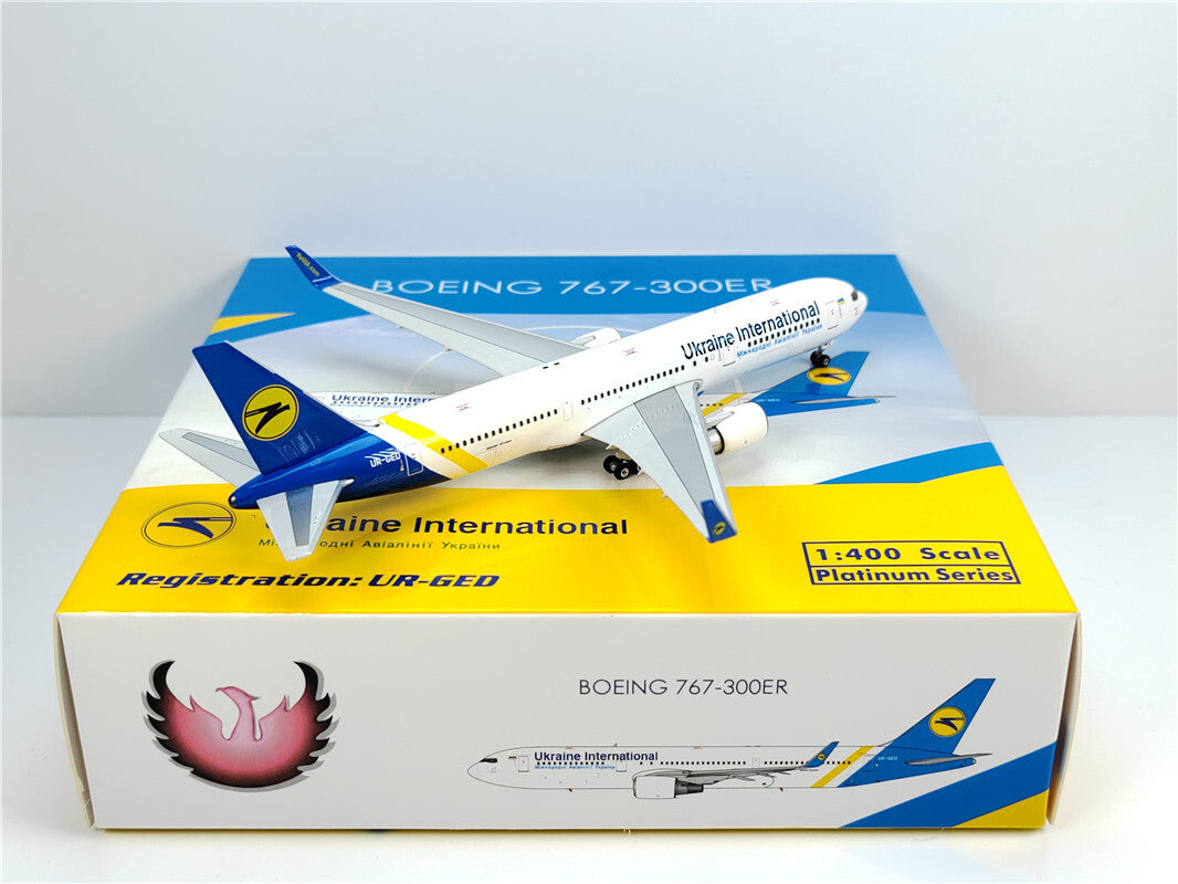1:400 Phoenix Ukraine International B767-300ER Airplane Diecast Aircraft Model