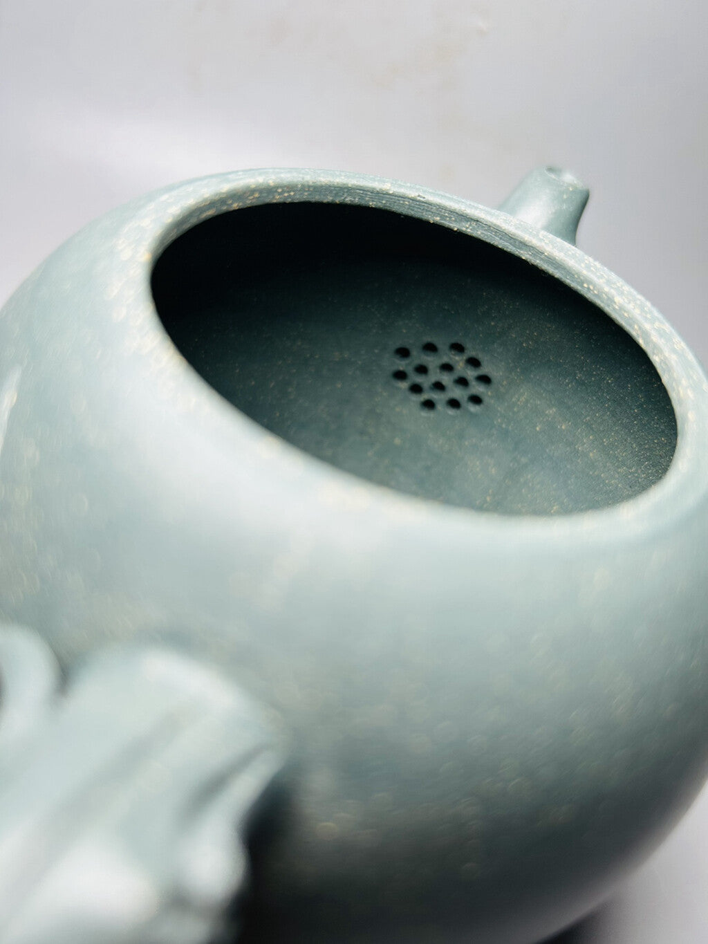 Chinese Yixing Zisha Clay Handmade Exquisite Gourd Teapot