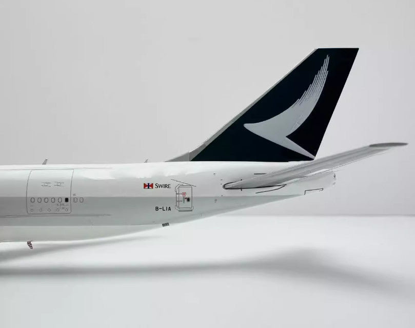 1:400 YY Wings CATHAY PACIFIC CARGO BOEING 747-400F Aircraft Diecast Plane Model