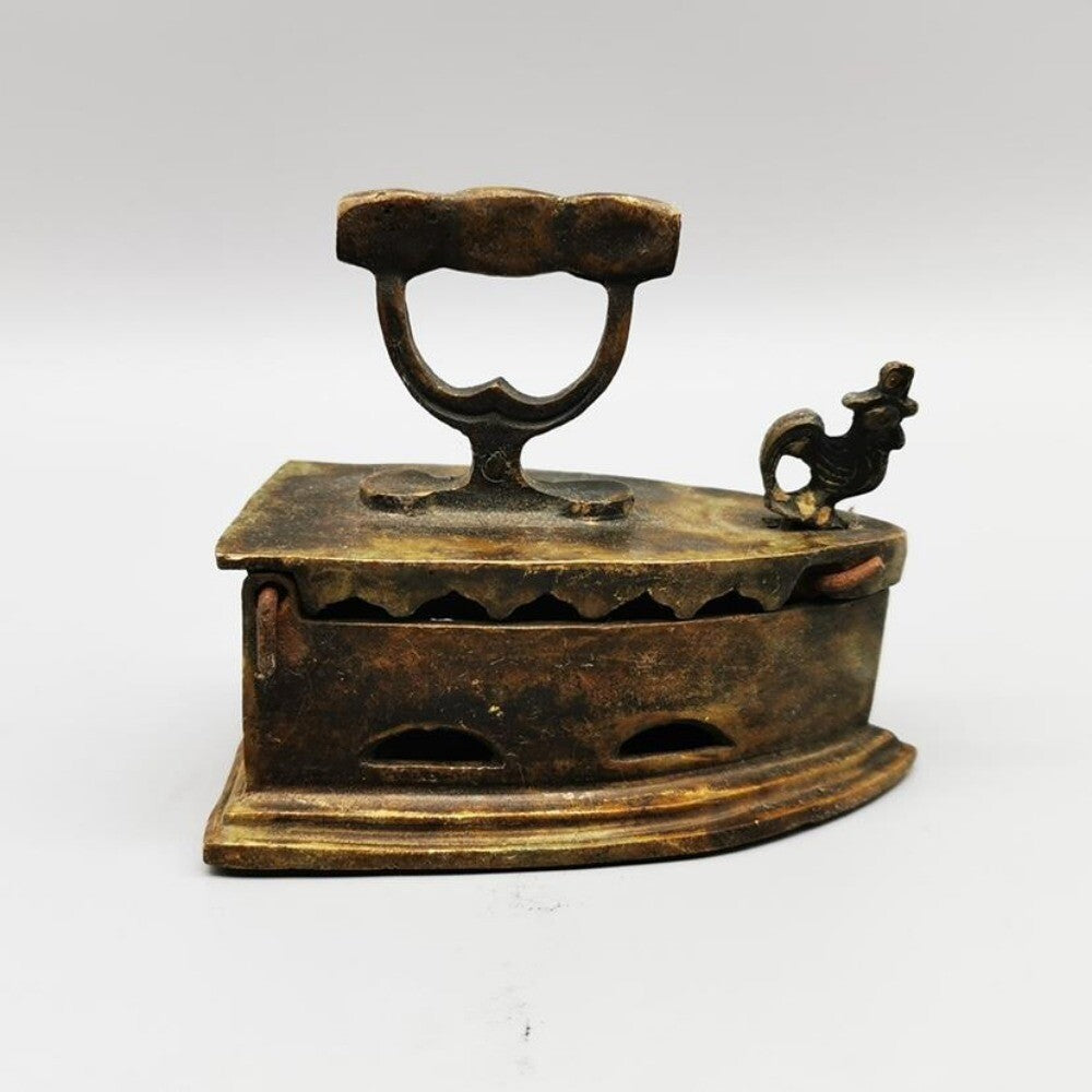 Old Chinese Brass Copper Handmade Old-fashioned Iron Statue