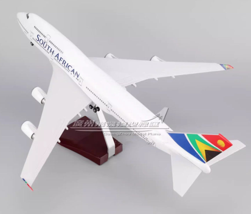 47CM 1:150 SOUTH AFRICAN BOEING 747-400 Airplane Landing Gear Resin Plane Model