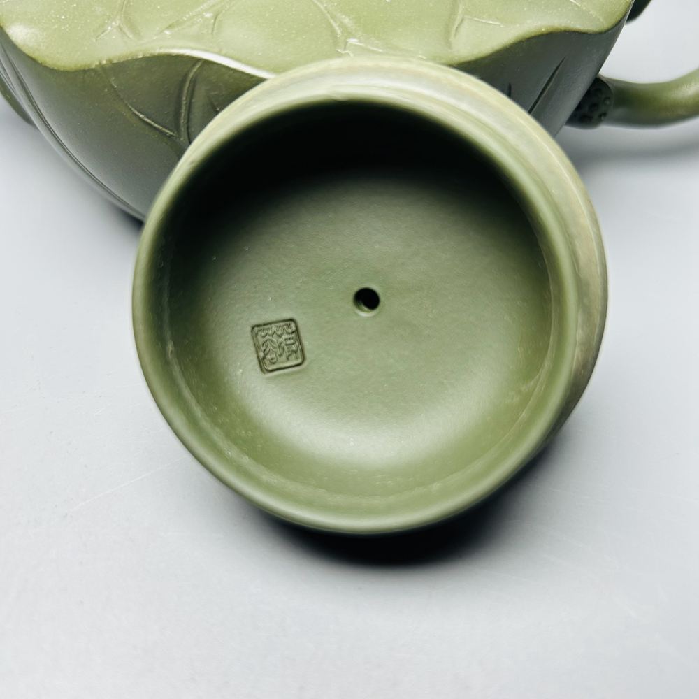 Chinese Yixing Zisha Pottery Clay Teapot Handmade Lotus Leaf Frog Pot Tea Pot 蒋蓉