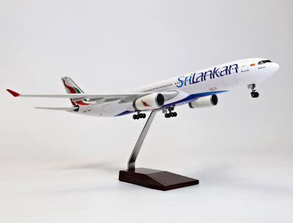 1:135 47CM SriLankan AIRBUS A330 Airplane Landing Gears Resin Aircraft Model