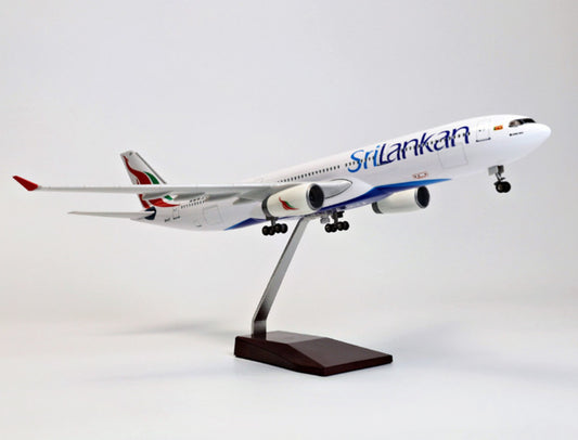 1:135 47CM SriLankan AIRBUS A330 Airplane Landing Gears Resin Aircraft Model